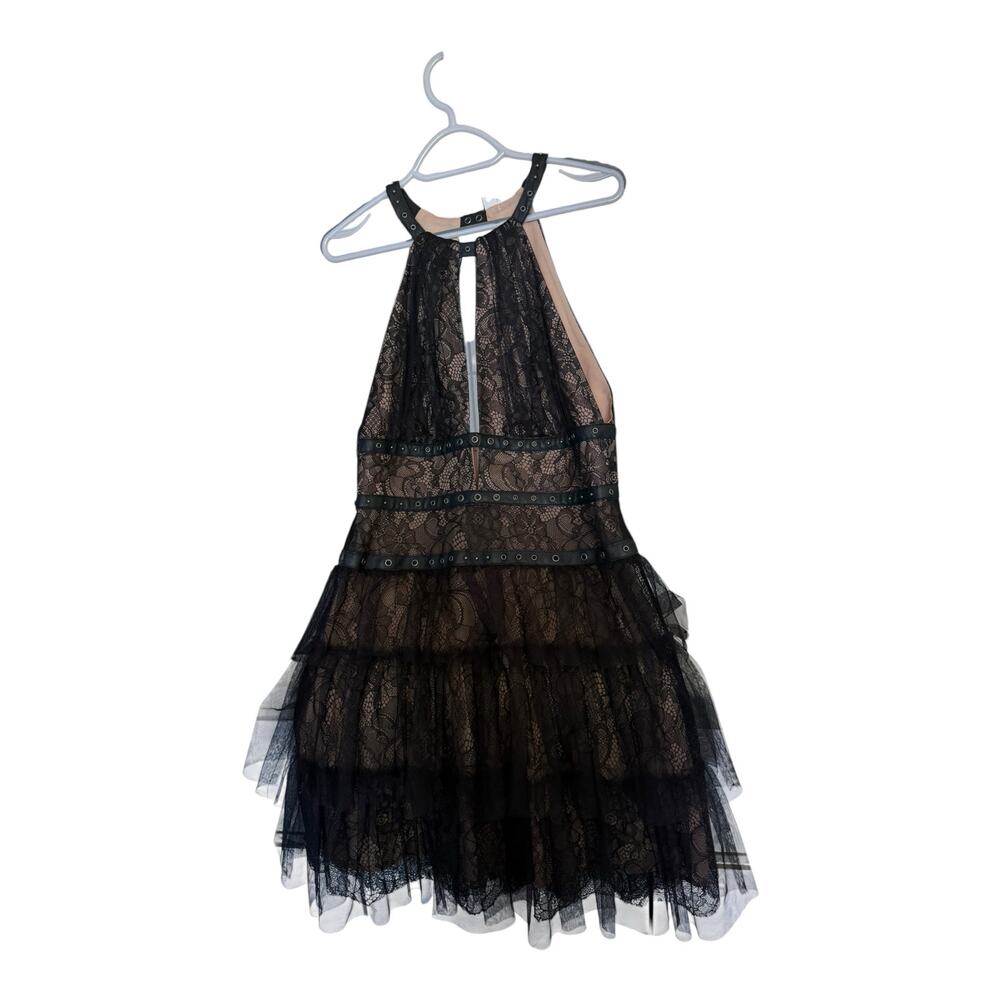 BCBGMAXAZRIA Black Lace & Tulle Grommet Dress | Size 6 - Picture 10 of 10